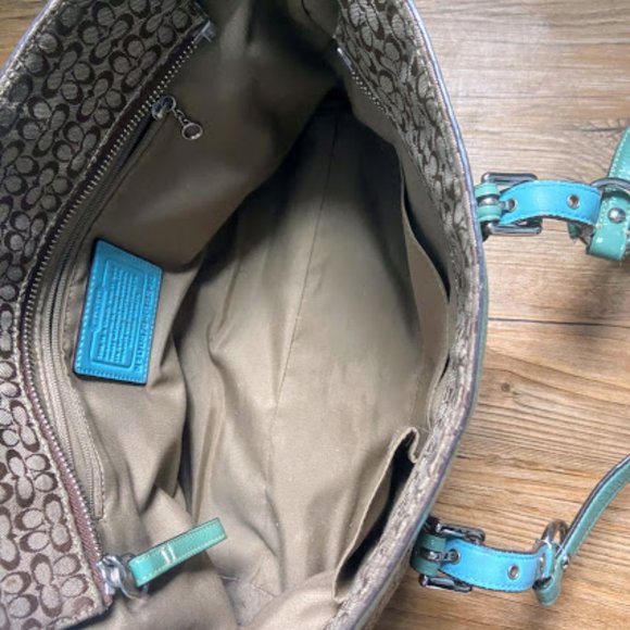 Coach Gallery Signature Jacquard, Tan Patent Satchel Shoulder Bag #D0878-F12346 - Picture 4 of 7